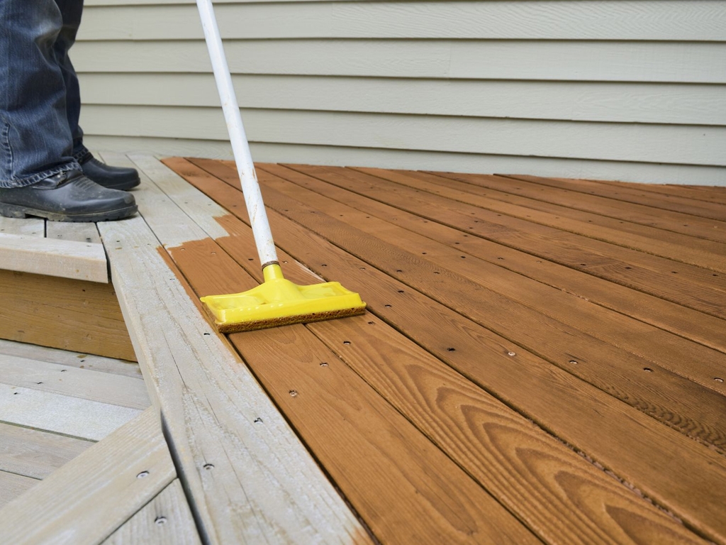 Deck Staining-1(12)